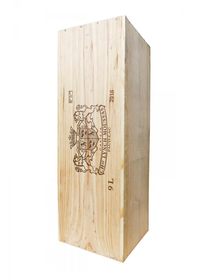 Château Lynch-Moussas 2016 Caisse bois d'origine d'un salmanazar (1x900cl)
